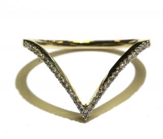 10k Yellow Gold.  07ct Si1 H Round Diamond V Shape Band Ring 1.  5g Vintage