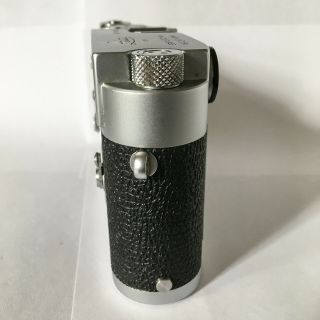 Vintage Leica M2 35mm Rangefinder Camera Body with Case 2