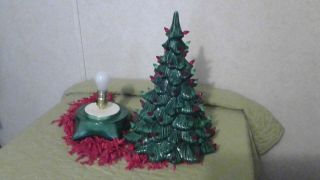 LARGE VINTAGE CERAMIC CHRISTMAS TREE 18 INCH TALL WITH BASE RED&GREEN LIGHTS 2