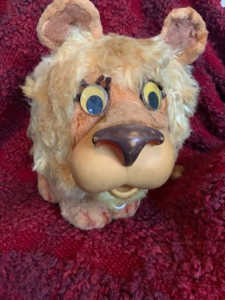 Vintage 1962 Mattel Larry The Lion Plush Animal Yacker Pull String Toy - Rare