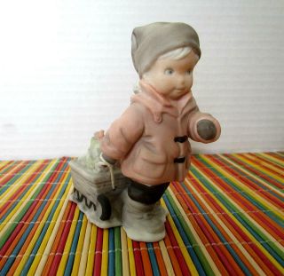 1996 Kim Anderson Verkerke Figurine 184713 Girl With Sled And Gifts 4 " High