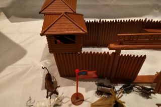 VINTAGE MARX FORT APACHE WESTERN PLAYSET TONS FIGURES ACCESSORIES 2