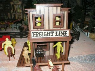 WESTERN PLAYSET BUILDING FREIGHT LINE SAME SCALE AS MARX AND GUNSMOKE BUILDINGS 3