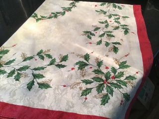 Lenox Rectangle Tablecloth 52” X 70” Holiday Holly Berry