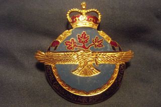 Post Ww Ii Royal Canadian Air Force Association Cap Badge