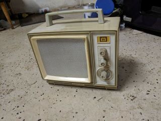 Vintage Television Style Raleigh 6 Transistor Radio Model T - 607