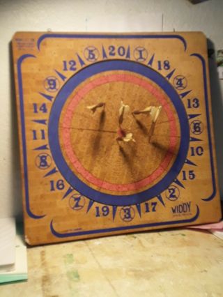 Vintage Widdy American Basswood Dart Board With 5 Darts