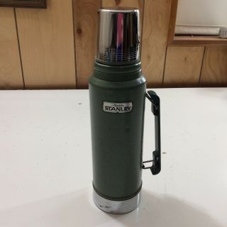 Vintage Aladdin Stanley Thermos No.  A - 944 Dh Green Metal 1 Quart W/handle & Cup