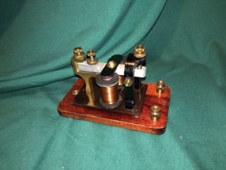 Vintage Signal Electric Manufacturing Telegraph Sounder