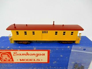 Vintage Samhongsa HO ST104 St.  Paul/Pacific Brass Baggage Car Painted w/Couplers 3
