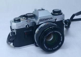 Olympus Om10 Vintage Slr 35mm Film Camera Om System Zuiko 50mm F/1.  8 Lens Japan