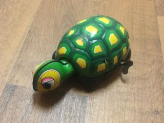 Vintage Daiya Japan Tin Litho Wind - Up Flip - Over Toy Turtle