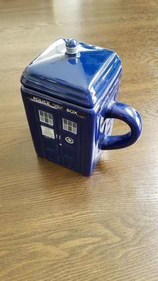 Doctor Who Tardis 17 Oz.  Novelty Mug With Lid