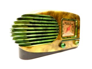 Vintage 1940s Troubedor Bullet Art Deco & Swirled Catalin Colors Bakelite Radio