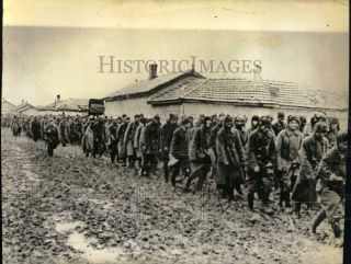 1942 Press Photo Soviet Prisoners Of War Taken By German Forces Near Kerch