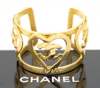 Chanel Cc Logos Heart Cuff Bracelet Gold Tone Vintage Bangle W/box V1653