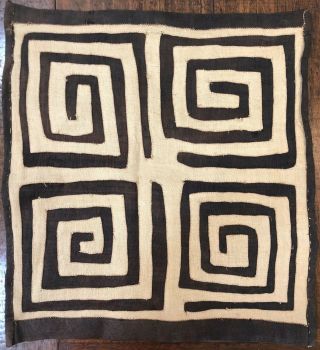 Handwoven authentic and vintage African Kuba Raffia Cloth from DRC 2