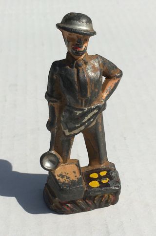 Vintage Barclay Manoil Toy Lead Army Soldier Cook = Making Eggs