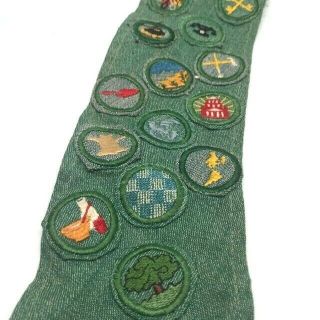 Green Girls Scouts Of America Sash Scarf W/merit Badges Patches Pins