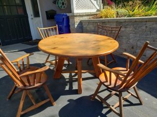 Vintage - Hunt Country Furniture - 54 " Round Table And Birdcage Armrest Chairs