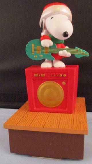 Peanuts Hallmark Snoopy Playing Guitar Wireless Band 2011 Perfectly