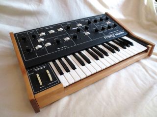 MOOG PRODIGY vintage analog mono synth synthesizer w/ trigger input minimoog rad 2
