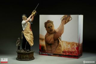Leatherface Exclusive Premium Format Statue Sideshow Low 4 Texas