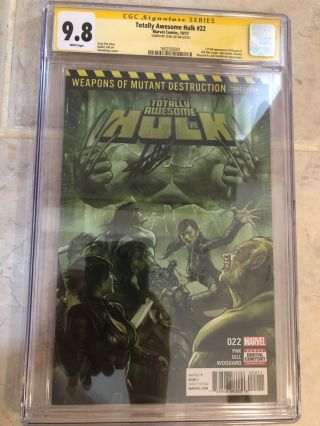 Totally Awesome Hulk 22 Cgc 9.  8 Ss (stan Lee) 1st App Weapon H