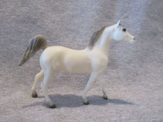 Breyer 9045 Alabaster Arabian Stallion Paddock Pal