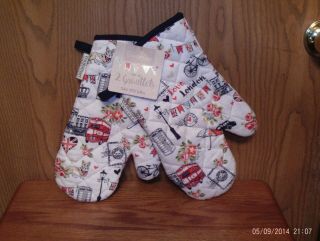 Nwt Set Of Oven Mitts English Designs Pembroke Welsh Corgis,  Buses,  Phone Booths