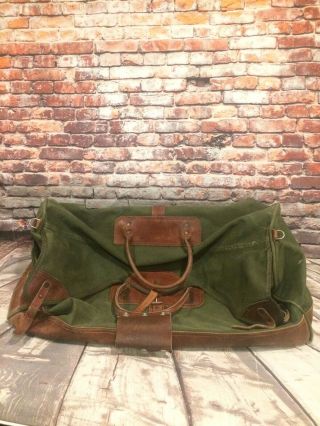 Vintage Orvis Battenkill Leather Canvas Hunting Duffle Bag.  Pre Owned.  29x14x13