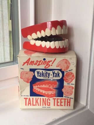 Vintage Yakity - Yak Talking Teeth Novelty Gag 1949 W/ Box