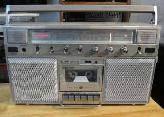 Vintage Ge Am/fm Cassette Boombox Model 3 - 5254a In