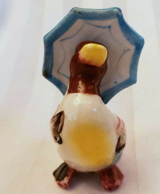 Vintage 1940 ' s Ducks Holding Umbrellas in Caddy Salt and Pepper shakers 2