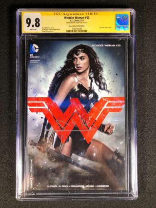 Wonder Woman 50 Cgc 9.  8 Ss (2016) - Convention Photo Edition - Signed Gal Gadot