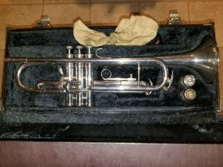 Vintage King Silver Flair Trumpet W/ 2 Mouthpieces 1 1/2c & 7c Vincent Bach