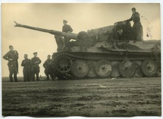 Russian Wwii Press Photo: Captured German Panzer Vi Tiger Heavy Tank