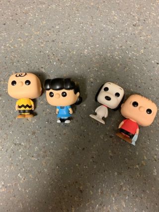 Funko Pop Minis Peanuts Full Set Of 4 Charlie Brown,  Linus,  Lucy & Snoopy Oob