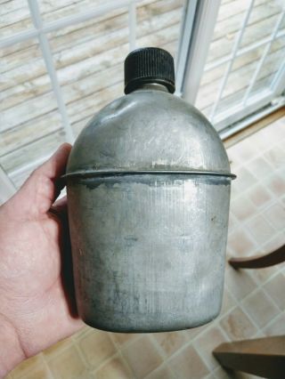 Ww2 Wwii 1943 S.  M.  Us Army Canteen Military
