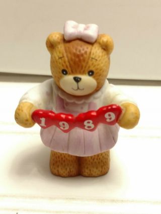 Vintage - 1989 - Enesco - Lucy And Me Bear - Girl With 1989 Heart Banner - An
