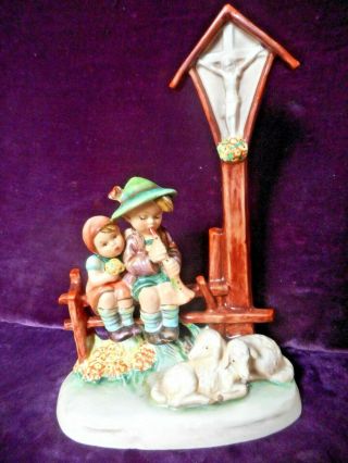 Goebel Hummel Figurine Wayside Devotion 28/iii Tmk 6