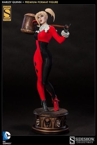Sideshow Collectibles Harley Quinn Premium Format Statue Exclusive
