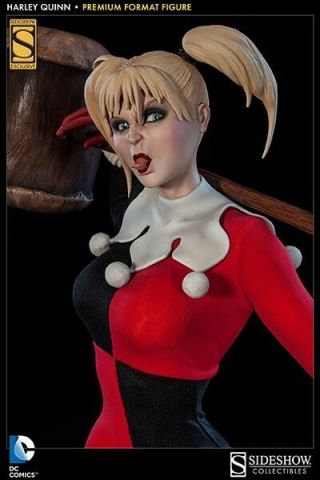 Sideshow Collectibles Harley Quinn Premium Format Statue Exclusive 2