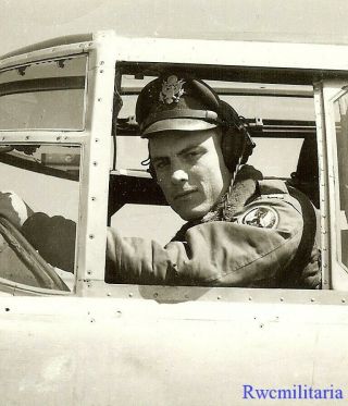 Org.  Photo: Us Pilot W/ Squadron Patch On Jacket Posed In B - 25 Bomber