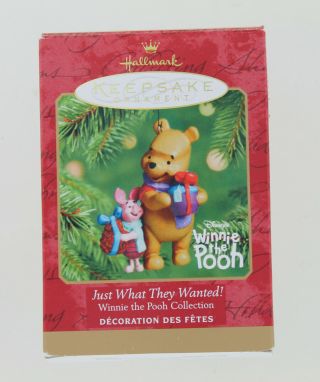 2001 Hallmark & Disney Ornament - Winnie The Pooh - Just What They Wanted