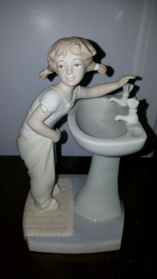 Lladro Figurine - Retired " Up Time " Girl At Sink 4838 Matte,  No Box