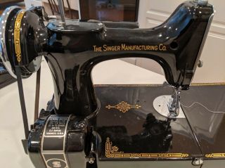 Vintage Singer 221 - 1 Featherweight Portable Electric Sewing Machine with Case 2