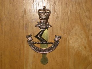 Qc Canadian Cap Badge Royal Military College Of Canada