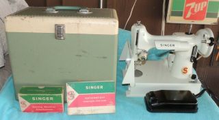 Vintage White Singer Sewing Machine Featherweight Portable 221k W/case