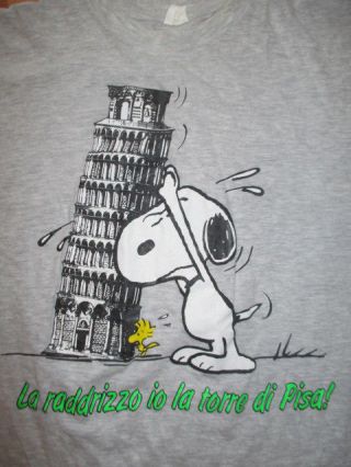Peanuts Snoopy " La Raddrizzo Io La Torre Di Pisa " (lg) T - Shirt